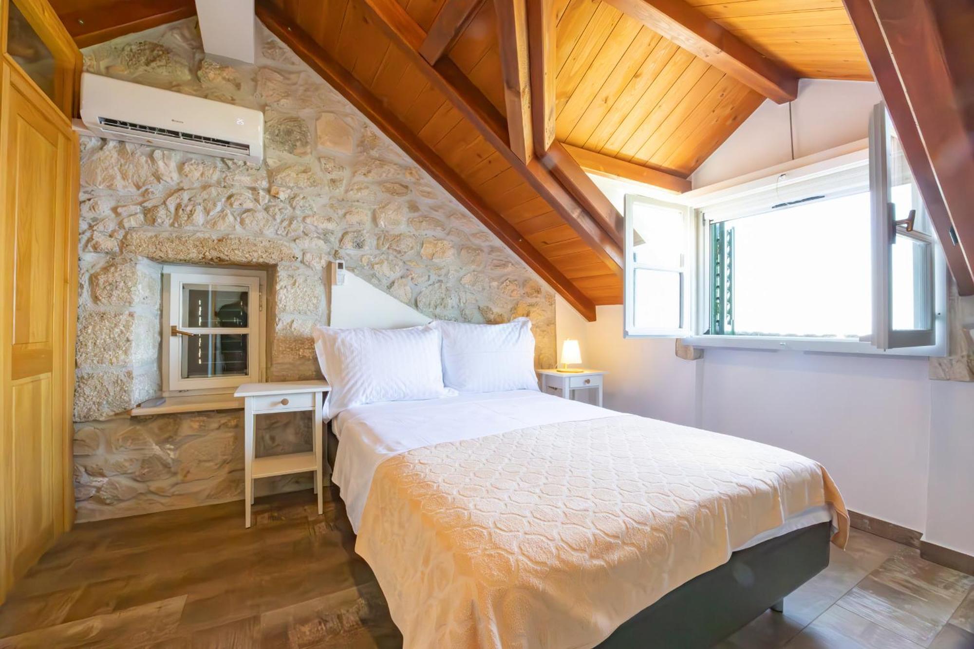 הוילה Stone House Kurtic Stara פודגורה מראה חיצוני תמונה